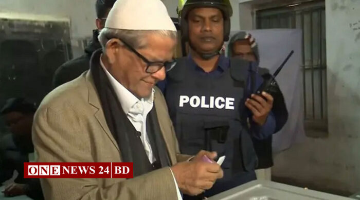 ভোট দিলেন মির্জা ফখরুল