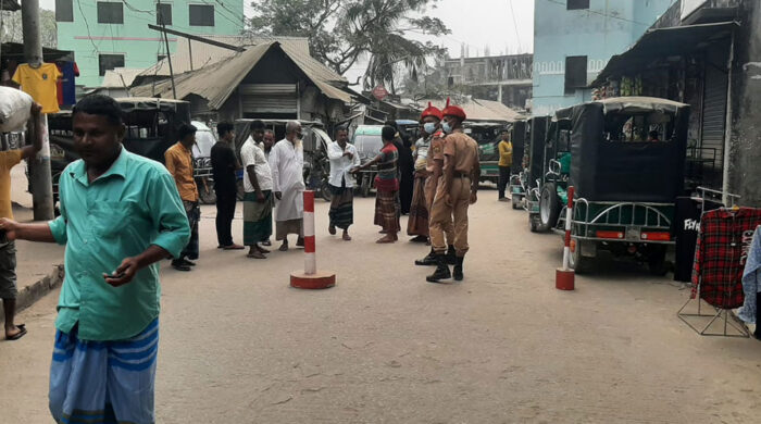 হোসেনপুর-এ বাজার নিয়ন্ত্রণে মোবাইল কোর্ট, যানজট নিরসনে কঠোর পদক্ষেপ