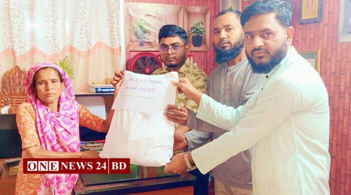 তাড়াইল শতদল সোসাইটির আয়োজনে ঈদের খাদ্যসামগ্রী বিতরণ 