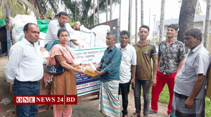 হোসেনপুরে টিসিবির ট্রাক সেল উদ্বোধন: ভর্তুকি মূল্যে মিলবে চিনি, ডাল ও তেল