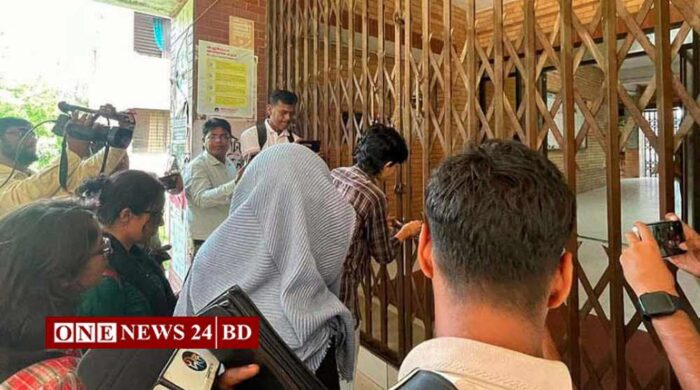 জাবিতে প্রক্টর অফিসের পর রেজিস্ট্রার ভবনেও তালা