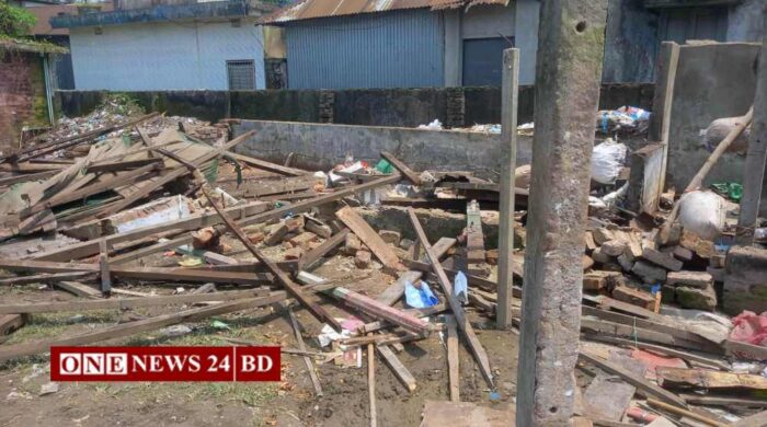 পাকুন্দিয়ায় মুক্তিযোদ্ধা সংসদ কার্যালয়ে ভাঙচুর ও লুটপাট