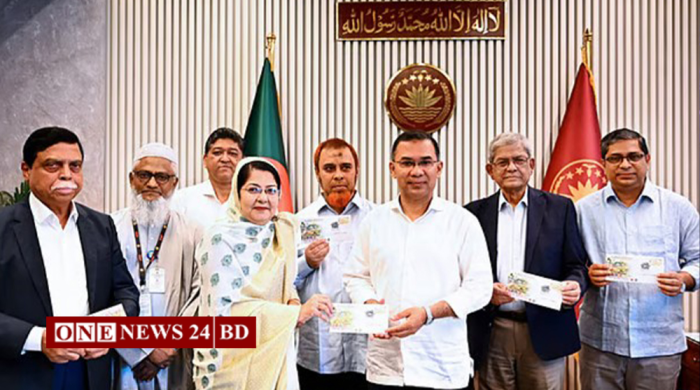 পল্লী উন্নয়ন দিবসে স্মারক ডাকটিকিট উন্মোচন করলেন প্রধানমন্ত্রী