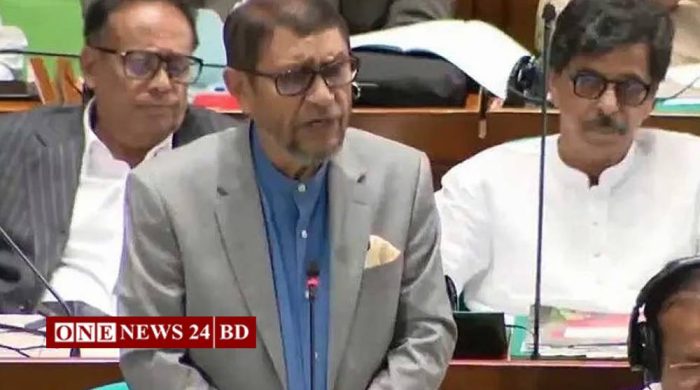 ডেঙ্গু থেকে সুরক্ষায় লম্বা লুঙ্গি ও পায়জামা পরার পরামর্শ স্বাস্থ্যমন্ত্রীর