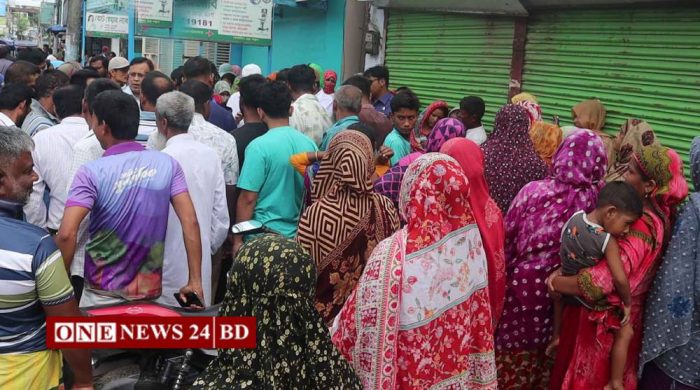 নওগাঁয় বিআরটিসি বাসের চাপায় শিক্ষকের মর্মান্তিক মৃত্যু
