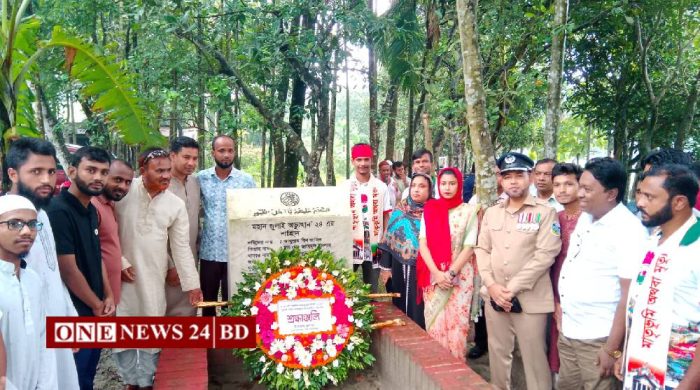 হোসেনপুরে জুলাই গণঅভ্যুত্থানের শহীদ আব্দুল্লাহ বিন জাহিদের কবরে শ্রদ্ধা নিবেদন