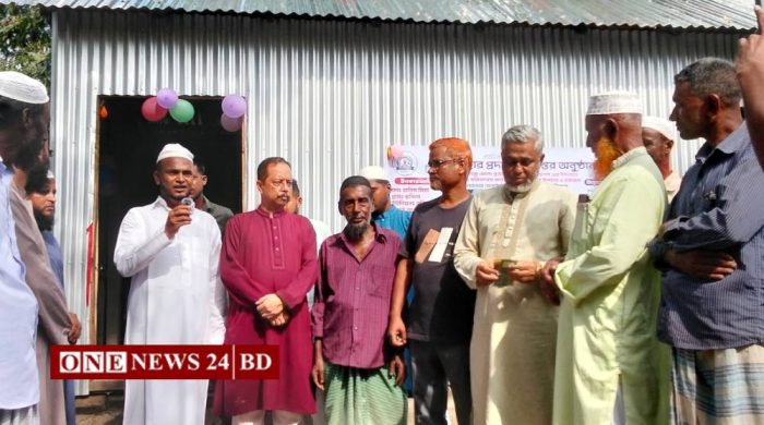 কিশোরগঞ্জে প্রবাসী কল্যাণ ফাউন্ডেশনের দেওয়া ঘর পেলেন হাতেম