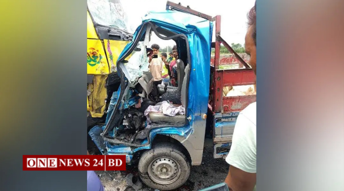 বগুড়ায় ট্রাক ও পিকআপ মুখোমুখি সংঘর্ষ, চালকসহ নিহত ৪