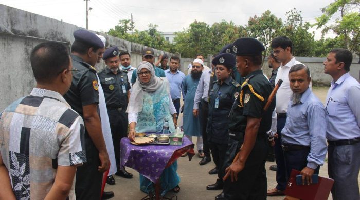 কিশোরগঞ্জ জেলা কারাগার পরিদর্শন করলেন জেলা প্রশাসক