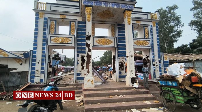 নওগাঁর পত্নীতলায় বাণিজ্য মেলায় লটারির ড্র না হওয়ায় ভাংচুর-লুটপাট