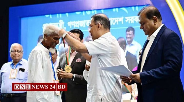 শিক্ষকদের মর্যাদা অক্ষুণ্ন থাকলে রাষ্ট্রের ভাবমূর্তি বাড়ে: প্রধানমন্ত্রী