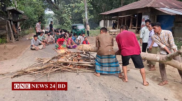 খাগড়াছড়ি-রাঙামাটিতে অবরোধ চলছে: চরম ভোগান্তিতে যাত্রীরা